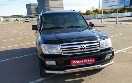 Toyota Land Cruiser 100 рестайлинг 2, 2006 год, 2 200 000 рублей, 7 фотография