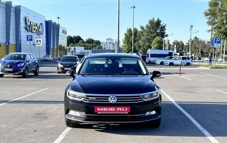 Volkswagen Passat B8 рестайлинг, 2018 год, 2 999 000 рублей, 2 фотография