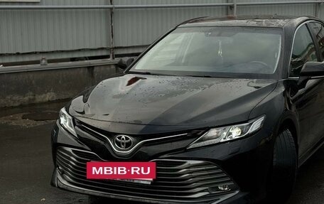 Toyota Camry, 2018 год, 2 900 000 рублей, 2 фотография