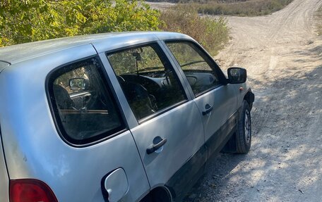 Chevrolet Niva I рестайлинг, 2004 год, 240 000 рублей, 2 фотография