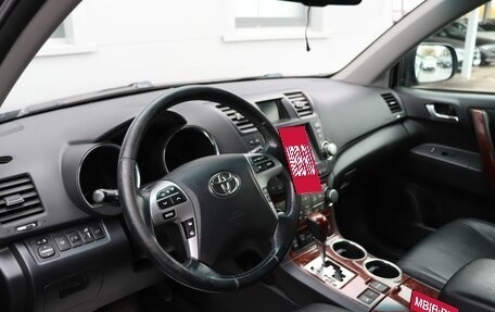 Toyota Highlander III, 2011 год, 1 990 000 рублей, 13 фотография