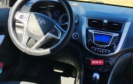 Hyundai Solaris II рестайлинг, 2013 год, 1 250 000 рублей, 3 фотография