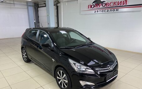 Hyundai Solaris II рестайлинг, 2015 год, 1 370 000 рублей, 2 фотография