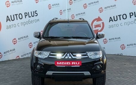 Mitsubishi Pajero IV, 2015 год, 2 199 000 рублей, 3 фотография