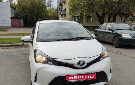 Toyota Vitz, 2016 год, 1 050 000 рублей, 2 фотография