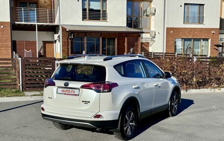 Toyota RAV4, 2017 год, 2 570 000 рублей, 9 фотография