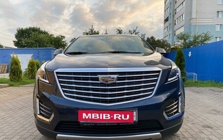 Cadillac XT5 I рестайлинг, 2019 год, 3 990 000 рублей, 2 фотография