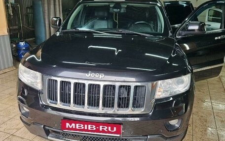 Jeep Grand Cherokee, 2012 год, 2 000 000 рублей, 7 фотография