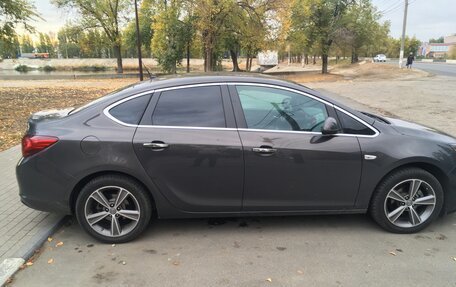 Opel Astra J, 2013 год, 1 300 000 рублей, 2 фотография