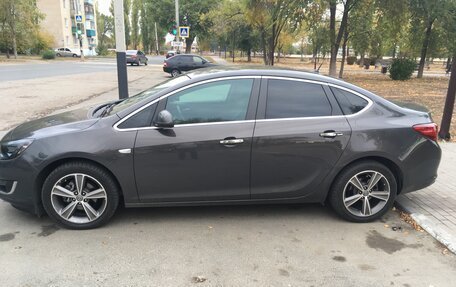 Opel Astra J, 2013 год, 1 300 000 рублей, 4 фотография