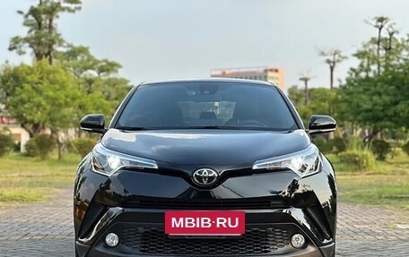 Toyota C-HR I рестайлинг, 2021 год, 2 010 000 рублей, 2 фотография