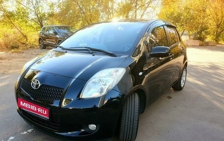 Toyota Yaris III рестайлинг, 2008 год, 950 000 рублей, 1 фотография