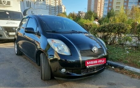 Toyota Yaris III рестайлинг, 2008 год, 950 000 рублей, 26 фотография