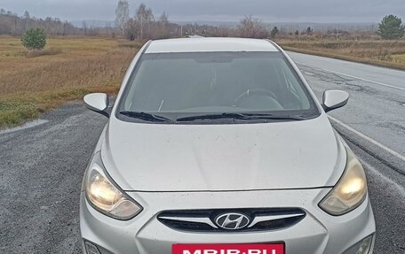 Hyundai Solaris II рестайлинг, 2011 год, 627 000 рублей, 4 фотография