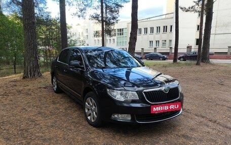 Skoda Superb III рестайлинг, 2011 год, 1 050 000 рублей, 12 фотография