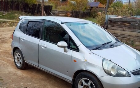 Honda Fit III, 2006 год, 380 000 рублей, 2 фотография