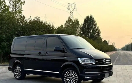 Volkswagen Multivan T6 рестайлинг, 2021 год, 5 642 002 рублей, 6 фотография