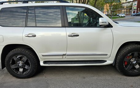 Toyota Land Cruiser 200, 2013 год, 4 000 000 рублей, 2 фотография