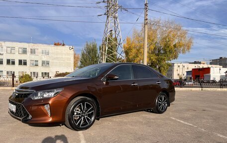 Toyota Camry, 2017 год, 2 490 000 рублей, 3 фотография