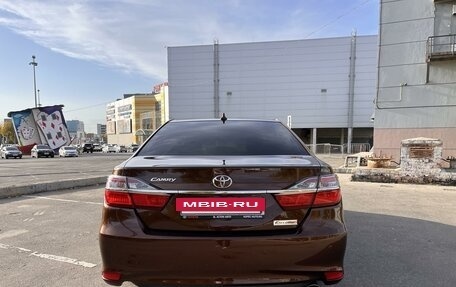 Toyota Camry, 2017 год, 2 490 000 рублей, 11 фотография