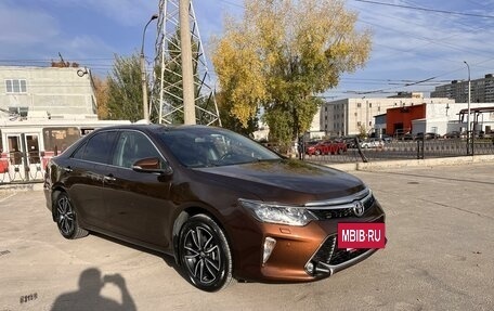 Toyota Camry, 2017 год, 2 490 000 рублей, 4 фотография