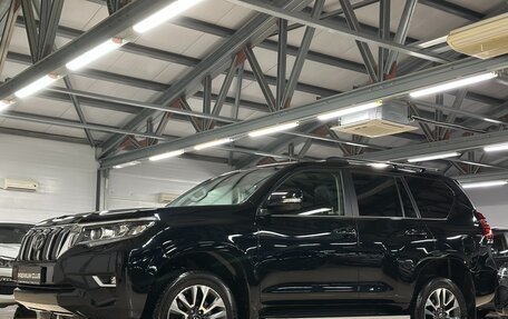 Toyota Land Cruiser Prado 150 рестайлинг 2, 2022 год, 8 399 000 рублей, 3 фотография