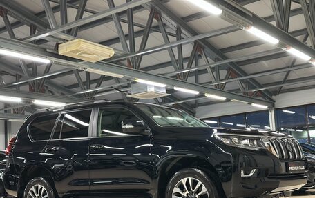 Toyota Land Cruiser Prado 150 рестайлинг 2, 2022 год, 8 399 000 рублей, 4 фотография