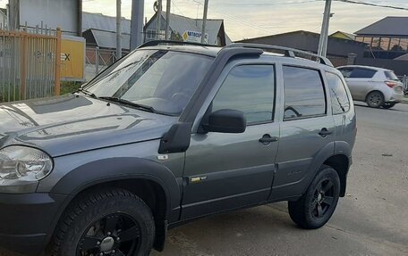 Chevrolet Niva I рестайлинг, 2018 год, 800 000 рублей, 7 фотография