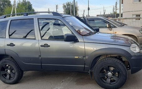 Chevrolet Niva I рестайлинг, 2018 год, 800 000 рублей, 6 фотография