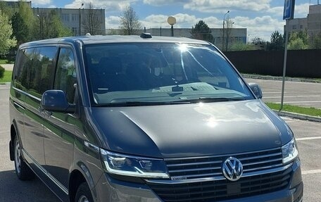 Volkswagen Caravelle T6 рестайлинг, 2020 год, 6 900 000 рублей, 1 фотография