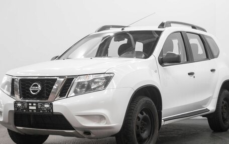 Nissan Terrano III, 2015 год, 1 439 000 рублей, 1 фотография