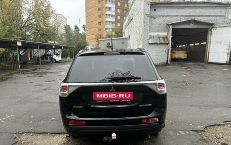 Mitsubishi Outlander III рестайлинг 3, 2013 год, 1 440 000 рублей, 4 фотография