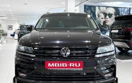 Volkswagen Tiguan II, 2018 год, 3 249 000 рублей, 2 фотография