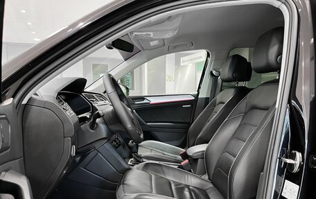 Volkswagen Tiguan II, 2018 год, 3 249 000 рублей, 27 фотография