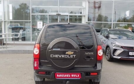 Chevrolet Niva I рестайлинг, 2011 год, 567 000 рублей, 6 фотография