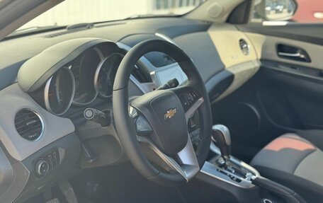 Chevrolet Cruze II, 2013 год, 999 000 рублей, 10 фотография