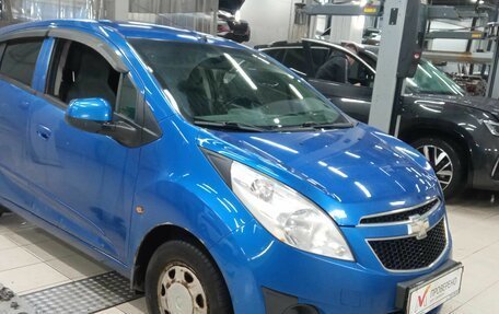 Chevrolet Spark III, 2011 год, 525 000 рублей, 2 фотография