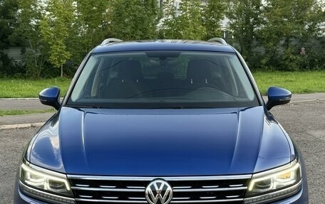 Volkswagen Tiguan II, 2018 год, 3 050 000 рублей, 4 фотография