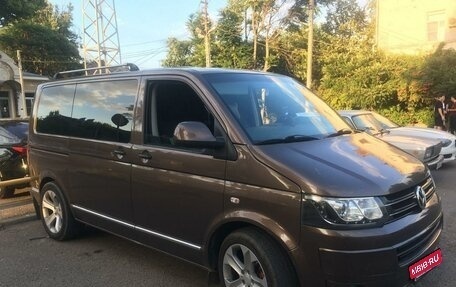 Volkswagen Multivan T5, 2010 год, 1 680 000 рублей, 2 фотография