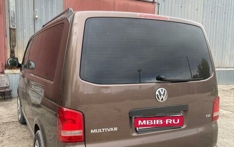 Volkswagen Multivan T5, 2010 год, 1 680 000 рублей, 21 фотография