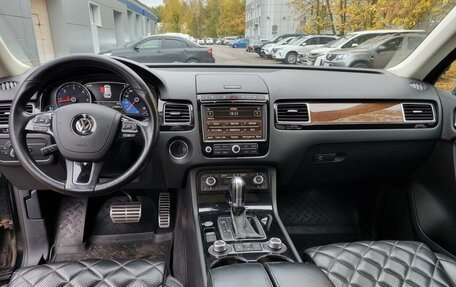 Volkswagen Touareg III, 2017 год, 2 825 000 рублей, 7 фотография