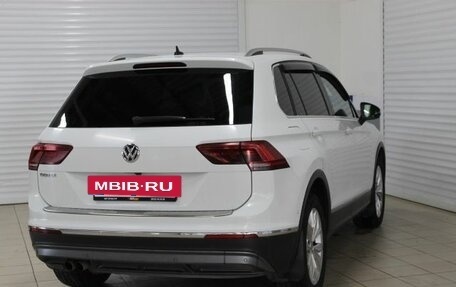 Volkswagen Tiguan II, 2018 год, 1 850 000 рублей, 5 фотография