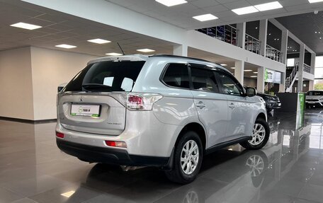 Mitsubishi Outlander III рестайлинг 3, 2013 год, 1 695 000 рублей, 2 фотография