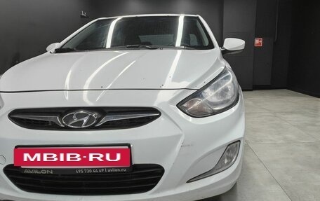 Hyundai Solaris II рестайлинг, 2011 год, 595 000 рублей, 8 фотография