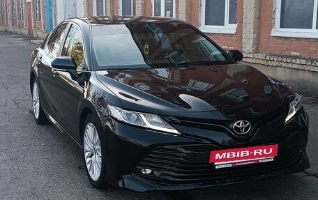 Toyota Camry, 2018 год, 2 550 000 рублей, 3 фотография