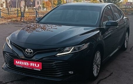 Toyota Camry, 2018 год, 2 550 000 рублей, 2 фотография