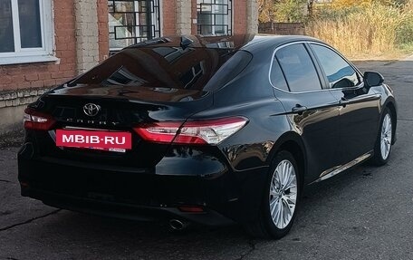 Toyota Camry, 2018 год, 2 550 000 рублей, 4 фотография