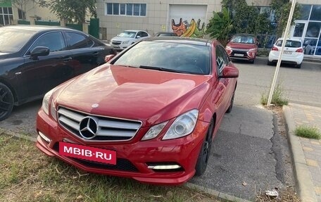 Mercedes-Benz E-Класс, 2013 год, 1 850 000 рублей, 2 фотография