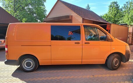 Volkswagen Transporter T5 рестайлинг, 2010 год, 1 650 000 рублей, 2 фотография