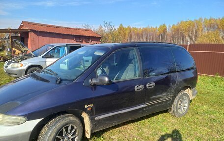 Chrysler Voyager III, 1998 год, 150 000 рублей, 4 фотография